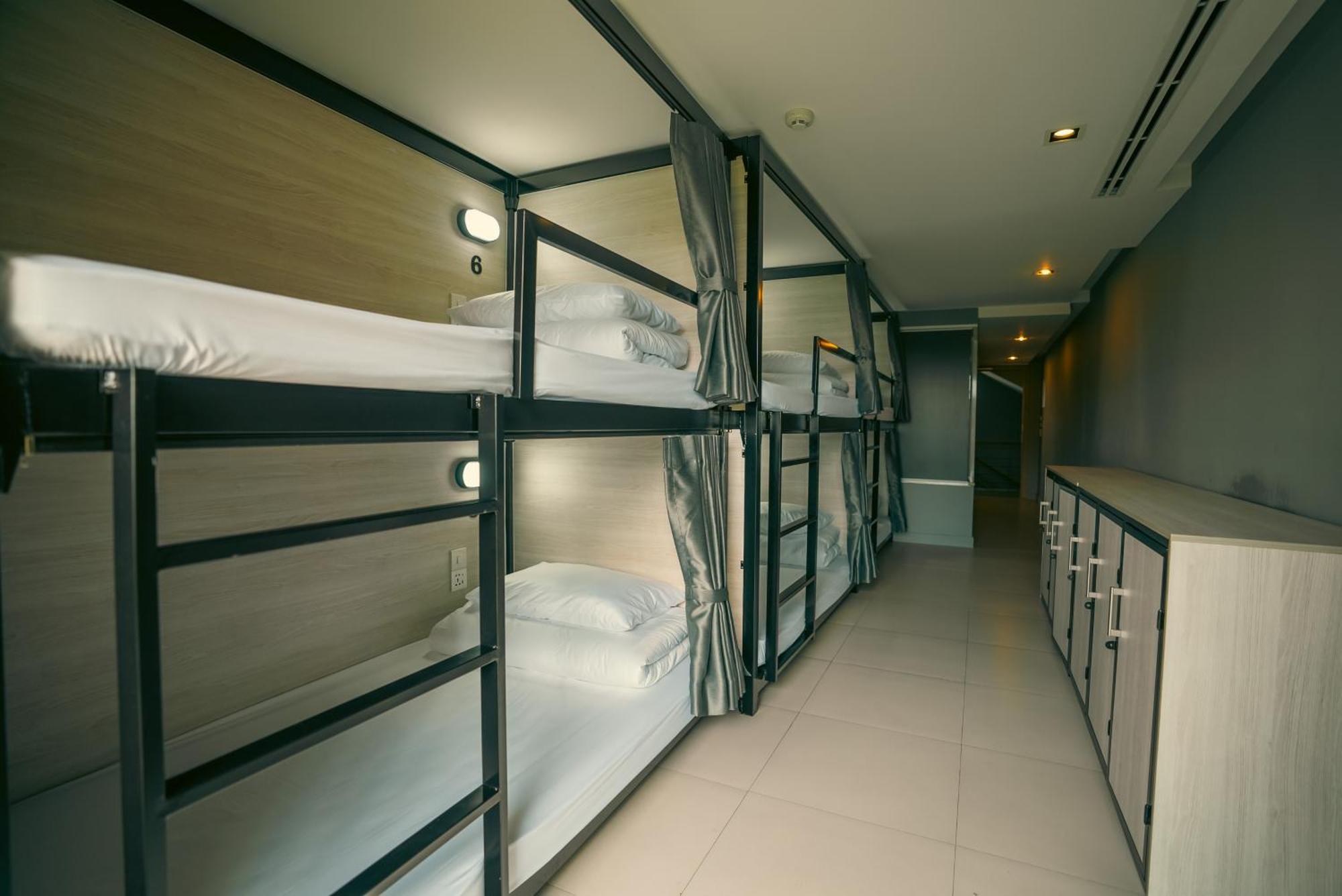 Mad Monkey Phuket Hostel Patong Εξωτερικό φωτογραφία