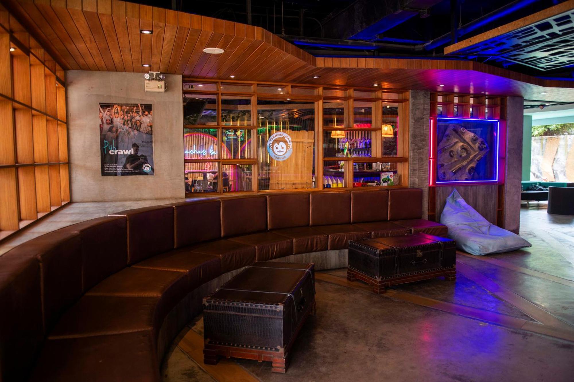 Mad Monkey Phuket Hostel Patong Εξωτερικό φωτογραφία